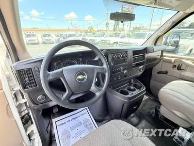 2011 Chevrolet Express 2500 Cargo Van 1WT 135.0" WB - zdjęcie 15 z 20 - miniatura