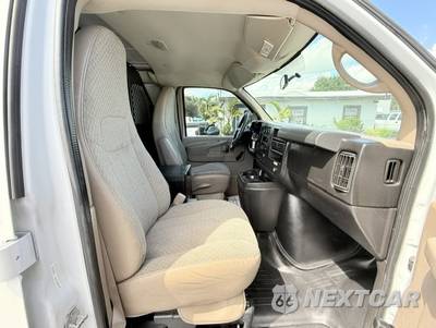 2011 Chevrolet Express 2500 Cargo Van 1WT 135.0" WB - zdjęcie 19 z 20 - miniatura