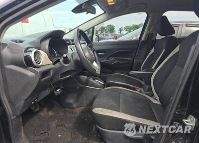 2020 Nissan Versa SV - zdjęcie 7 z 16 - miniatura