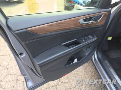 2024 Volkswagen Atlas 2.0T SE w/Technology - zdjęcie 9 z 31 - miniatura