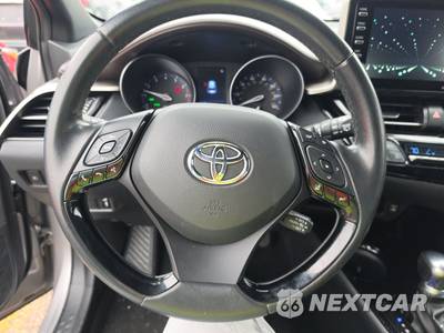 2019 Toyota C-HR Limited - zdjęcie 10 z 37 - miniatura
