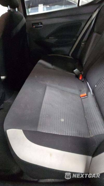 2021 Nissan Versa SV - zdjęcie 24 z 42 - miniatura