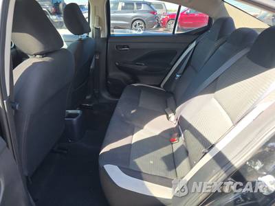 2021 Nissan Versa SV - zdjęcie 13 z 42 - miniatura