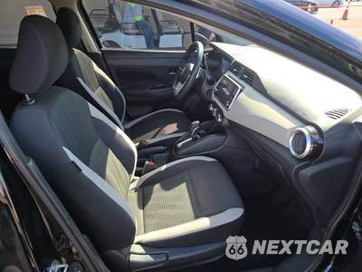 2021 Nissan Versa SV - zdjęcie 8 z 42 - miniatura