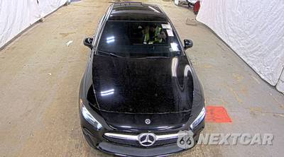 2021 Mercedes-Benz A 220 4MATIC - zdjęcie 2 z 14 - miniatura