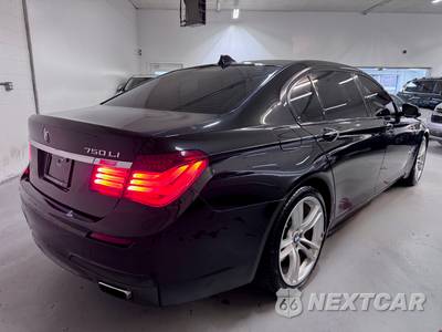 2014 BMW 7 Series Sedan 750Li - zdjęcie 3 z 35 - miniatura