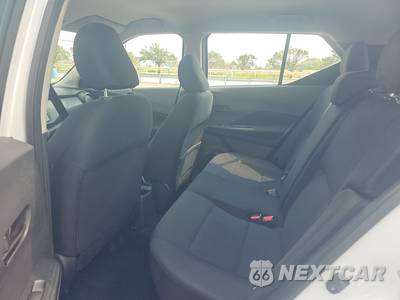 2023 Nissan Kicks S - zdjęcie 13 z 17 - miniatura