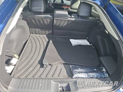 2025 Toyota Prius Plug-In Hybrid XSE - zdjęcie 16 z 23 - miniatura
