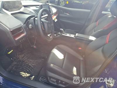 2025 Toyota Prius Plug-In Hybrid XSE - zdjęcie 7 z 23 - miniatura