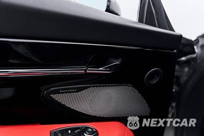 2024 Aston Martin DB12 Coupe - zdjęcie 28 z 59 - miniatura