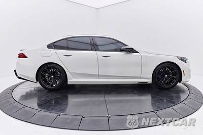 2026 BMW M5 Sedan - zdjęcie 14 z 80 - miniatura