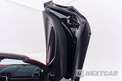 2025 McLaren Artura Performance Convertible - zdjęcie 40 z 75 - miniatura