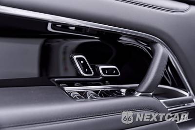 2025 Land Rover Range Rover SE LWB w/7-Passenger Seating - zdjęcie 34 z 88 - miniatura