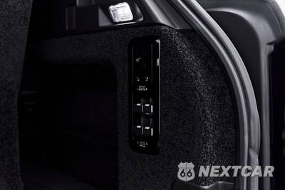 2025 Land Rover Range Rover SE LWB w/7-Passenger Seating - zdjęcie 20 z 88 - miniatura