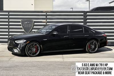 2025 Mercedes-Benz AMG S 63 E - zdjęcie 1 z 6 - miniatura