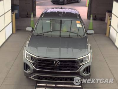 2025 Volkswagen Atlas Cross Sport 2.0T SE w/Technology - zdjęcie 2 z 30 - miniatura