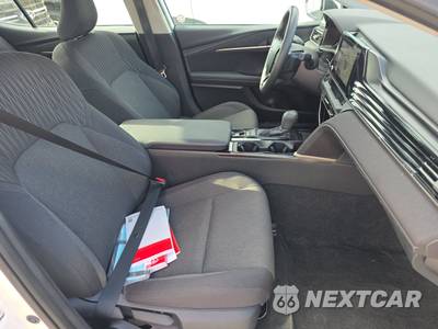 2025 Toyota Camry LE - zdjęcie 8 z 21 - miniatura