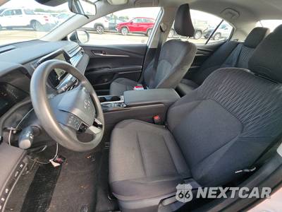 2025 Toyota Camry LE - zdjęcie 7 z 21 - miniatura