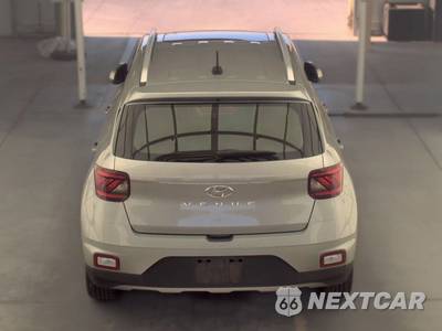 2025 Hyundai Venue SEL - zdjęcie 5 z 30 - miniatura