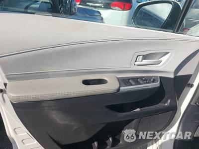 2025 Toyota Sienna LE 8-Passenger 120.5" WB - zdjęcie 9 z 51 - miniatura