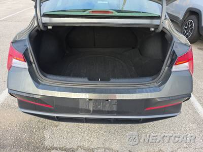 2025 Hyundai Elantra SEL Convenience - zdjęcie 16 z 26 - miniatura