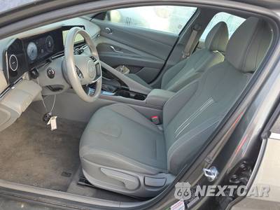 2025 Hyundai Elantra SEL Convenience - zdjęcie 7 z 26 - miniatura
