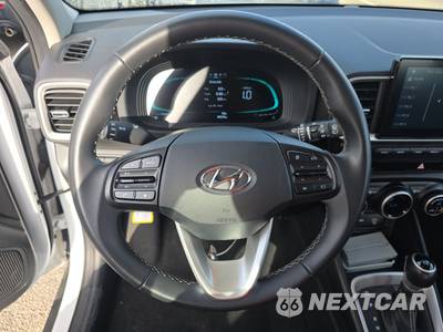 2025 Hyundai Venue SEL - zdjęcie 10 z 19 - miniatura