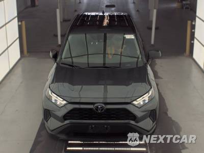 2025 Toyota RAV4 LE - zdjęcie 2 z 31 - miniatura