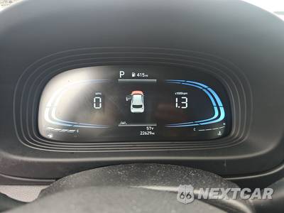 2025 Hyundai Venue SEL - zdjęcie 12 z 24 - miniatura