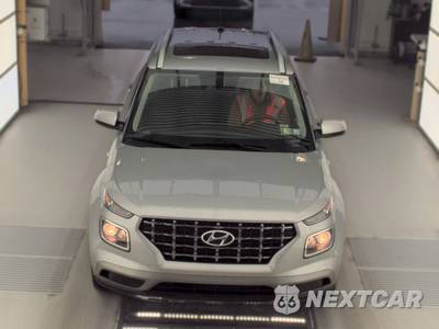 2025 Hyundai Venue SEL - zdjęcie 2 z 24 - miniatura