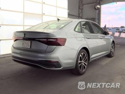 2025 Volkswagen Jetta Sport - zdjęcie 4 z 30 - miniatura