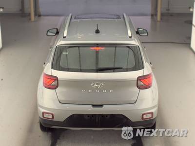 2025 Hyundai Venue SEL - zdjęcie 5 z 31 - miniatura