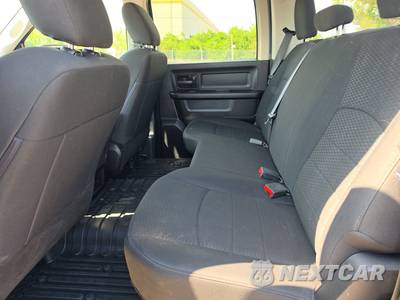 2020 Ram 1500 Classic Express Crew Cab Short Bed - zdjęcie 13 z 18 - miniatura