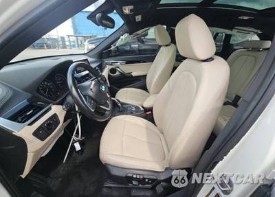 2020 BMW X1 Sports Activity Vehicle sDrive28i - zdjęcie 9 z 20 - miniatura