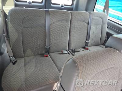 2025 Chevrolet Express 3500 Passenger Van LT 1LT 155.1" WB - zdjęcie 14 z 21 - miniatura