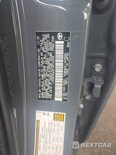 2026 Toyota Prius LE - zdjęcie 14 z 26 - miniatura