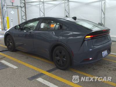 2026 Toyota Prius LE - zdjęcie 6 z 26 - miniatura
