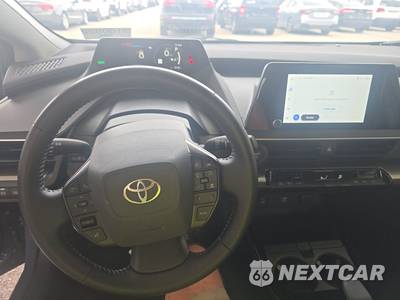 2026 Toyota Prius LE - zdjęcie 11 z 26 - miniatura