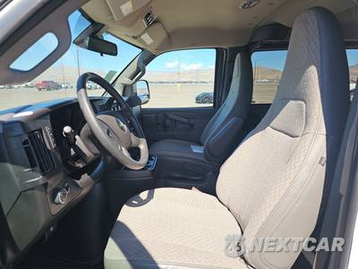 2025 Chevrolet Express 3500 Passenger Van LT 1LT 155.1" WB - zdjęcie 7 z 28 - miniatura