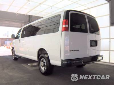 2025 Chevrolet Express 3500 Passenger Van LT 1LT 155.1" WB - zdjęcie 6 z 24 - miniatura