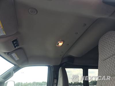 2025 Chevrolet Express 3500 Passenger Van LT 1LT 155.1" WB - zdjęcie 18 z 20 - miniatura