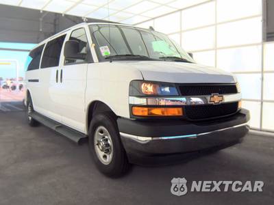 2025 Chevrolet Express 3500 Passenger Van LT 1LT 155.1" WB - zdjęcie 3 z 20 - miniatura
