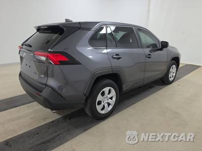 2025 Toyota RAV4 LE - zdjęcie 4 z 22 - miniatura