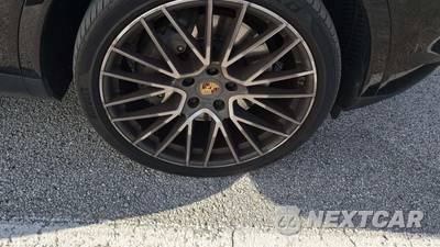 2022 Porsche Cayenne S Coupe Platinum Editi - zdjęcie 21 z 24 - miniatura
