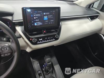 2026 Toyota Corolla Cross L - zdjęcie 11 z 19 - miniatura