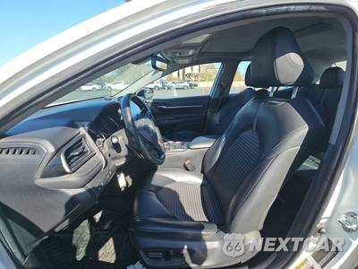 2022 Toyota Camry Hybrid SE - zdjęcie 7 z 48 - miniatura