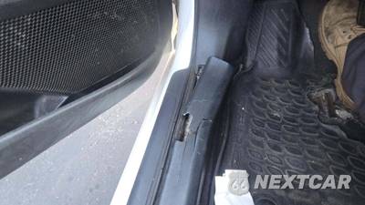 2022 Toyota Camry Hybrid SE - zdjęcie 31 z 48 - miniatura
