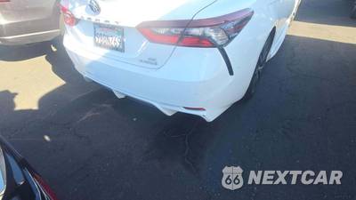 2022 Toyota Camry Hybrid SE - zdjęcie 27 z 48 - miniatura