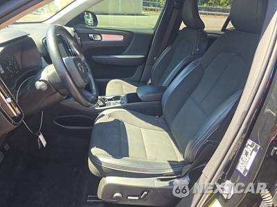 2020 Volvo XC40 T5 Momentum - zdjęcie 7 z 34 - miniatura