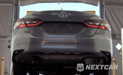 2021 Toyota Camry LE - zdjęcie 4 z 22 - miniatura